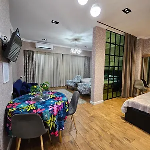  아파트 Old Apartments1