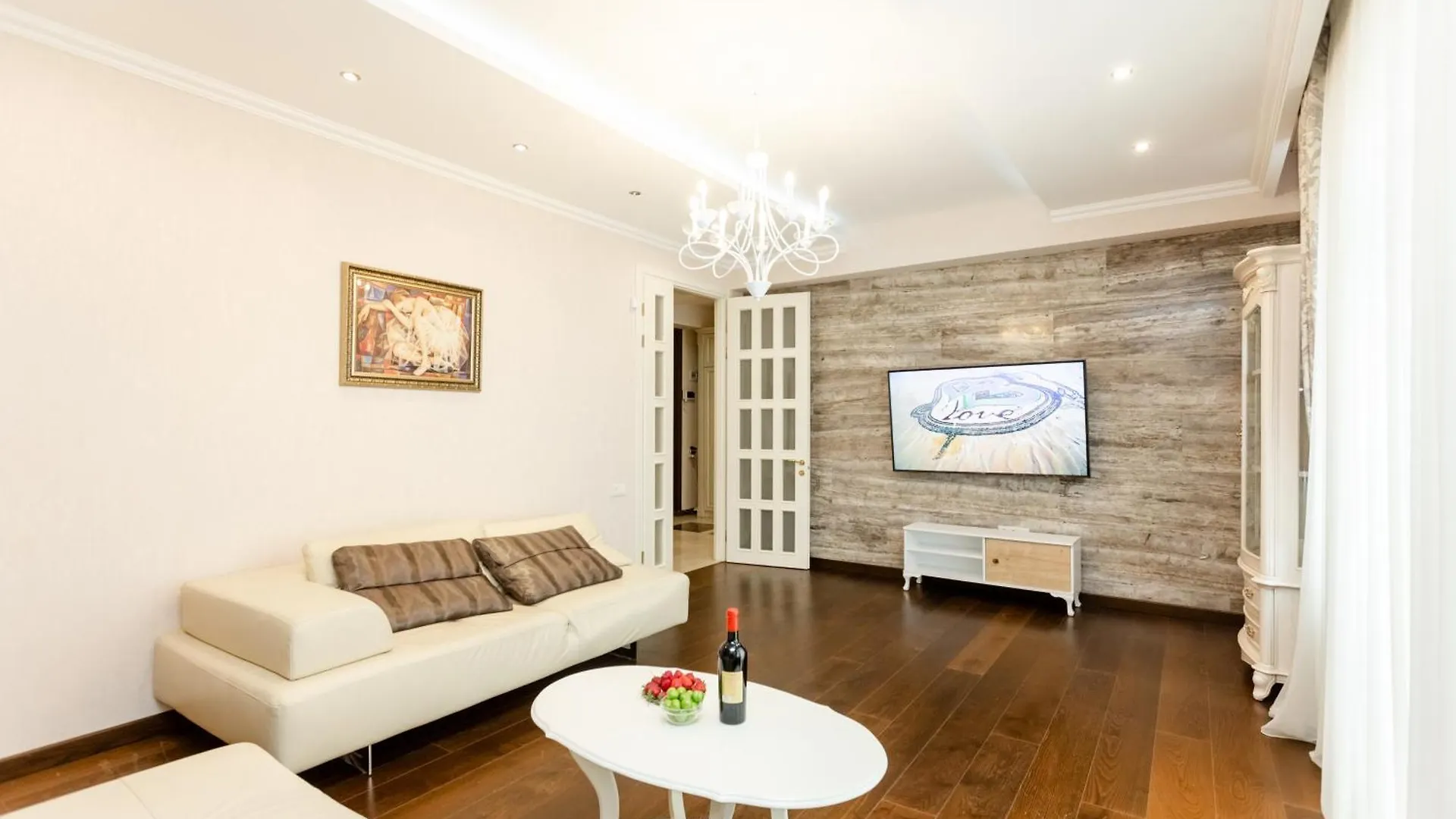 Fabulous Apartment On Rustaveli Avenue Tbilisi