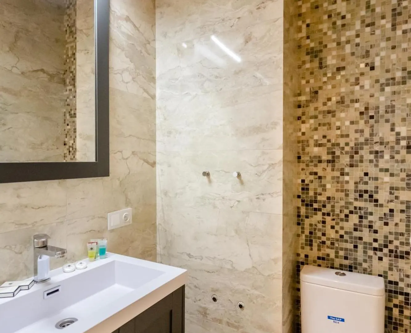 Fabulous Apartment On Rustaveli Avenue Tbilisi